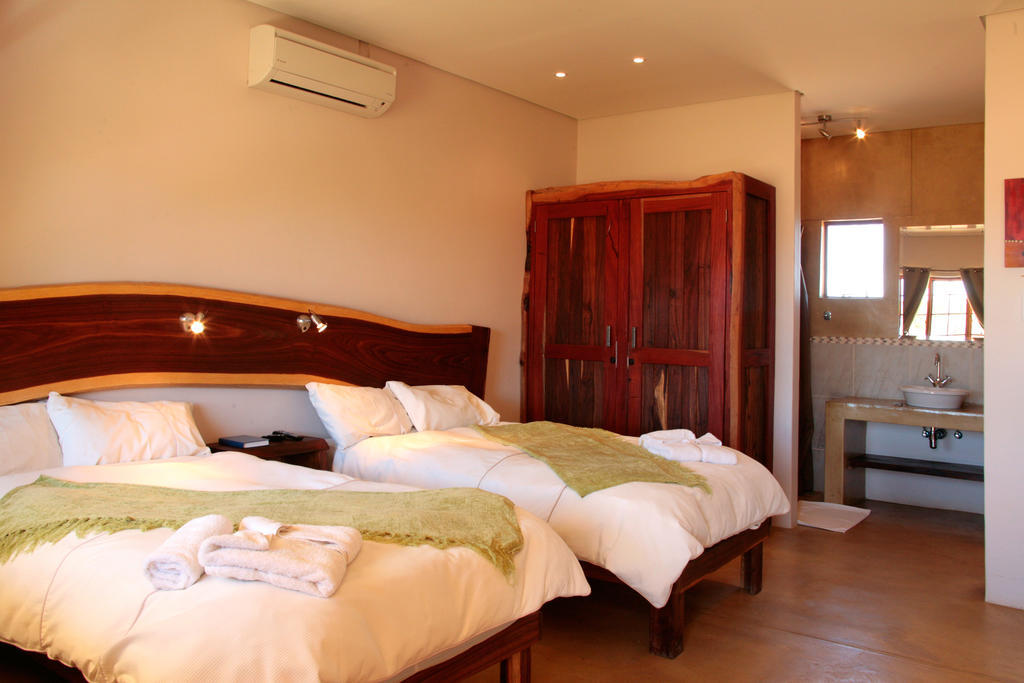 Cest Si Bon Hotel Otjiwarongo Zimmer foto